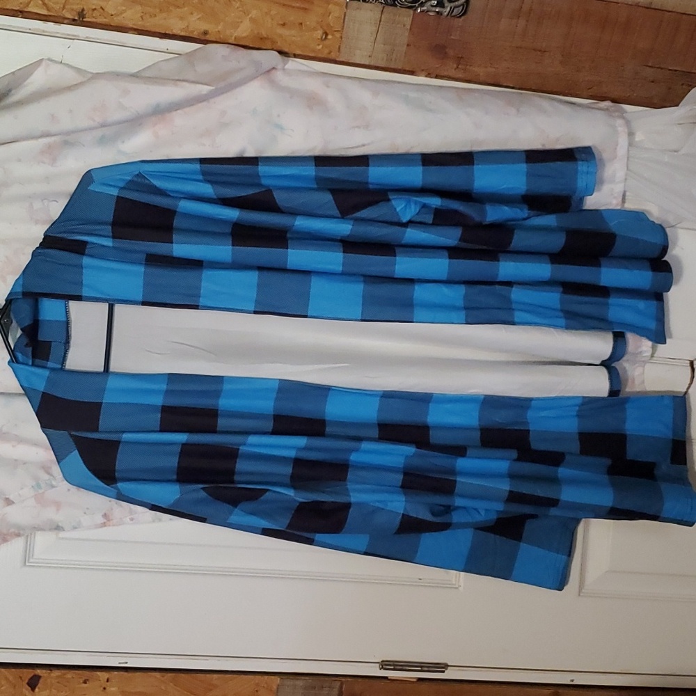Nwot blue plaid cardigan